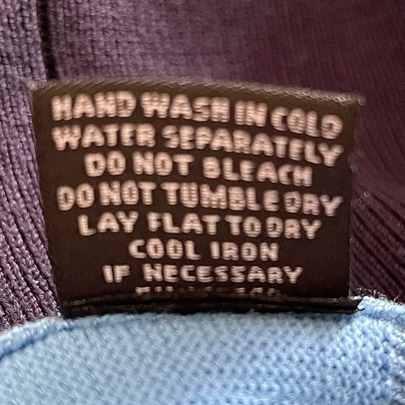 Metric Knits Two Tone Blue V-Neck Sweater - Picture 10 of 10